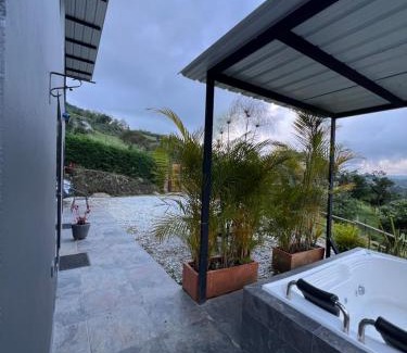 Guatape House | Cabaña el mirador azul