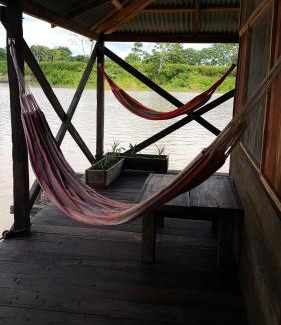 Leticia Hotel | Cabaña Flotante Kurupira
