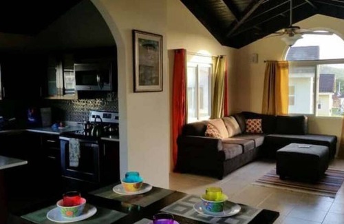 Falmouth House | Cabaña Papaya: 3br 2bth Retreat!