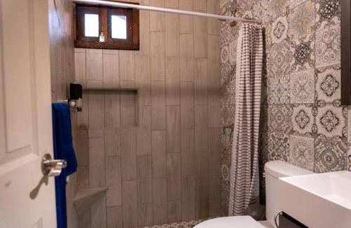 Durango House | Cabaña para 9 con juegos de mesa - Cabaña Colibrí