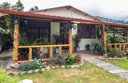 Banos de Agua Santa Cabin | "Cabaña Pradera Real - Nature, Mountains and Relaxation near Baños"