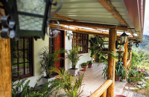 Banos de Agua Santa Cabin | "Cabaña Pradera Real - Nature, Mountains and Relaxation near Baños"
