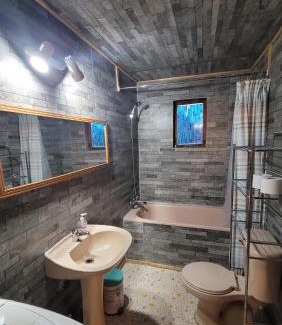 Lenca House | Cabaña Río Contao