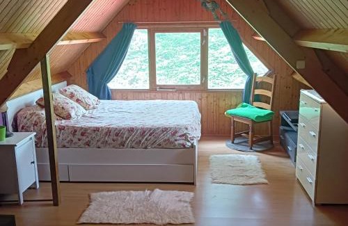Larrauri-Markaida Ski Chalet | Cabaña tirolesa a 10 km de Bakio en parcela privada