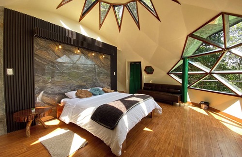 Mindo Bed & Breakfast | Cabañas Armonía y Jardín de Orquideas