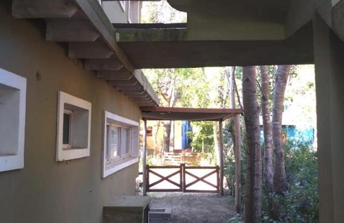 Mar Azul Apartment | Cabañas con jardin cochera quincho y parrilla, 3 cuadras centro 4 playa