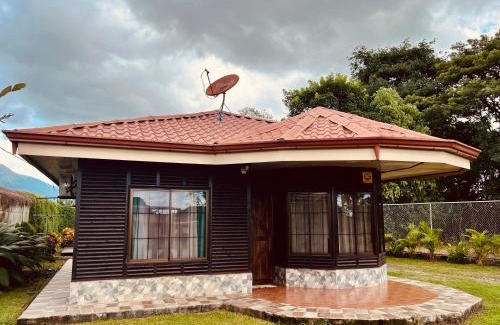 La Fortuna House | Cabañas del Norte