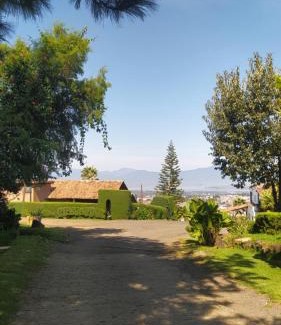 Patzcuaro Hotel | Cabañas "Rancho La Mesa"