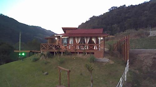 Alfredo Wagner Ski Chalet | Cabana Dois Amores. Destino romântico.