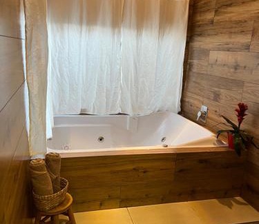 Reta House | Cabana Monte Trigo com Banheira