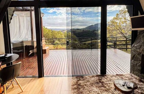 Baependi Cabin | Cabana Raízes: A-frame com Vista Para as Montanhas