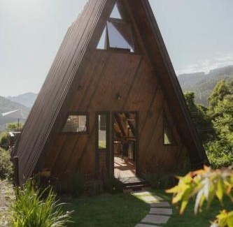 Nova Petropolis Ski Chalet | Cabana romântica com hidromassagem próx ao centro.
