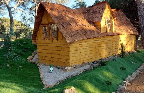 Bizanet Cabin | Cabane Enchantée 2 to 4 persons - 2 pers. included in the price
