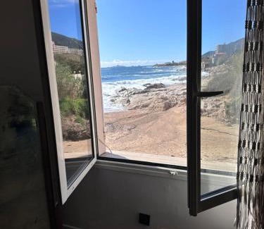 Ajaccio House | Cabanon sur la plage vue sur les Sanguinaires