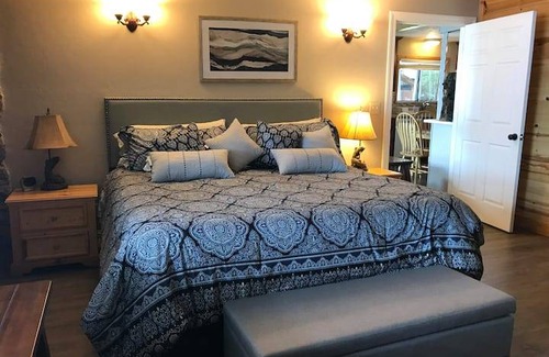 Peninsula Village Cabin | Cabin ∙ 8 bedrooms ∙ 22 guests