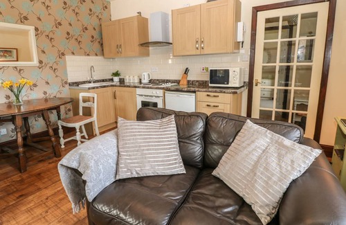 High Peak Cottage | Cabin ∙ 1 bedroom ∙ 2 guests