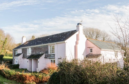 Lansallos Cottage | Cabin ∙ 1 bedroom ∙ 2 guests