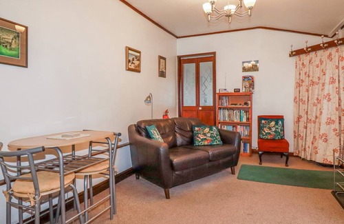 Rescorla Cottage | Cabin ∙ 1 bedroom ∙ 2 guests