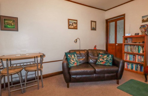 Rescorla Cottage | Cabin ∙ 1 bedroom ∙ 2 guests