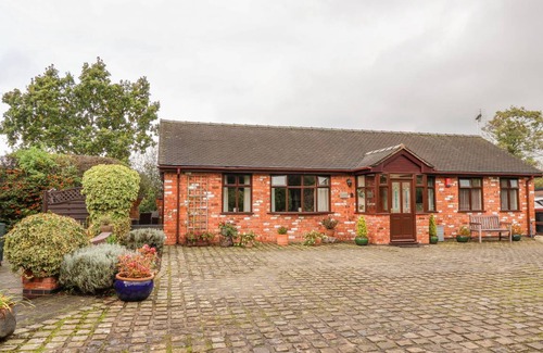 Nantwich Cottage | Cabin ∙ 1 bedroom ∙ 2 guests