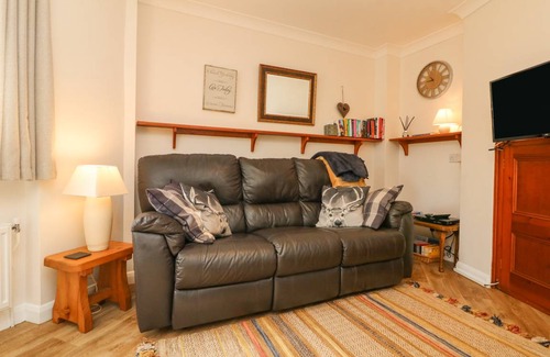 Tiverton Cottage | Cabin ∙ 1 bedroom ∙ 2 guests