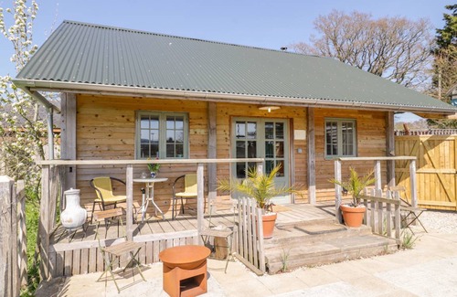 Blandford Forum Cottage | Cabin ∙ 1 bedroom ∙ 2 guests