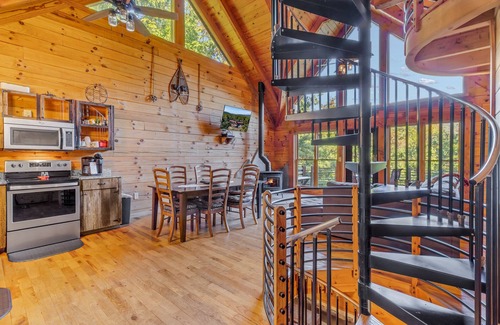Stanardsville Cabin | Cabin #10 - Our Mountain Cabin | 4 Bed, 3 Bath