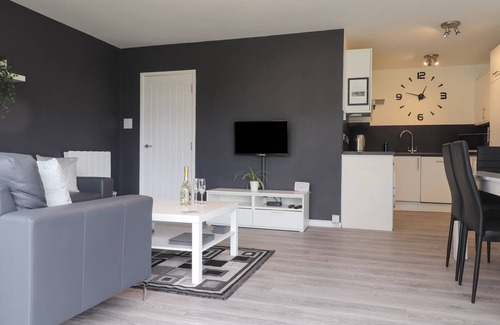 Saundersfoot Cottage | Cabin ∙ 2 bedrooms ∙ 5 guests