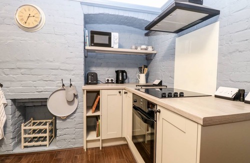 Kessingland Cottage | Cabin ∙ 2 bedrooms ∙ 4 guests
