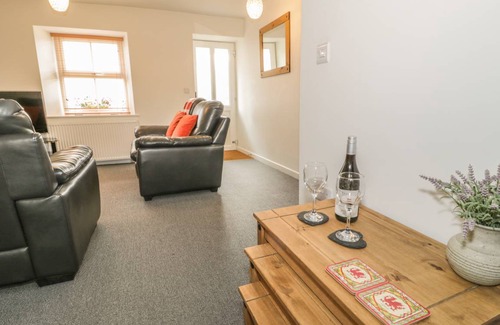 Machynlleth Cottage | Cabin ∙ 2 bedrooms ∙ 4 guests