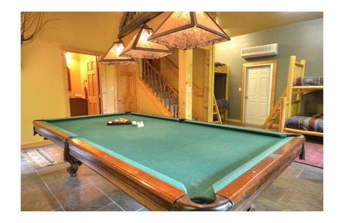 Almond Cabin | Cabin ∙ 2 bedrooms ∙ 13 guests