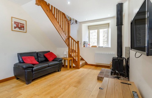 Chesterfield Cottage | Cabin ∙ 2 bedrooms ∙ 4 guests