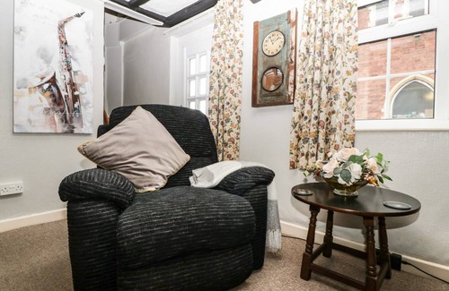 Ludwel Cottage | Cabin ∙ 2 bedrooms ∙ 4 guests