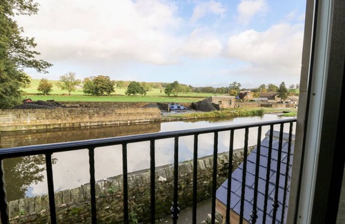 Gargrave Cottage | Cabin ∙ 2 bedrooms ∙ 4 guests