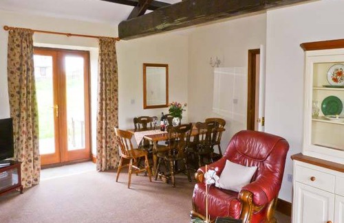Newport Cottage | Cabin ∙ 2 bedrooms ∙ 4 guests