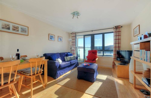 West Bay Cottage | Cabin ∙ 2 bedrooms ∙ 4 guests
