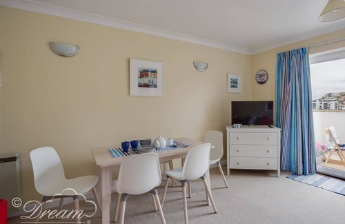 West Bay Cottage | Cabin ∙ 2 bedrooms ∙ 4 guests