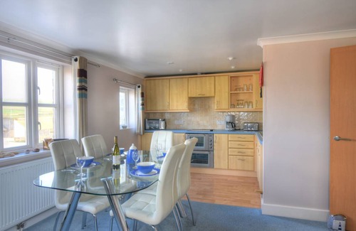West Bay Cottage | Cabin ∙ 2 bedrooms ∙ 4 guests