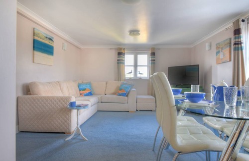 West Bay Cottage | Cabin ∙ 2 bedrooms ∙ 4 guests