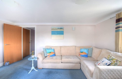 West Bay Cottage | Cabin ∙ 2 bedrooms ∙ 4 guests