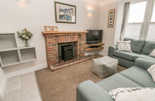 Muston Cottage | Cabin ∙ 2 bedrooms ∙ 4 guests