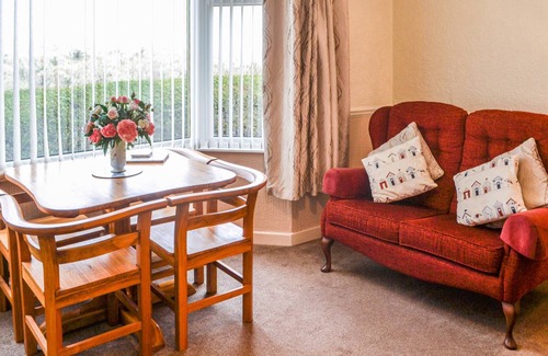 Bamburgh Cottage | Cabin ∙ 2 bedrooms ∙ 5 guests