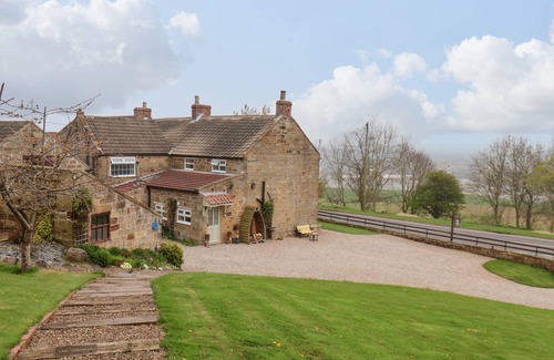 Easington Cottage | Cabin ∙ 2 bedrooms ∙ 4 guests