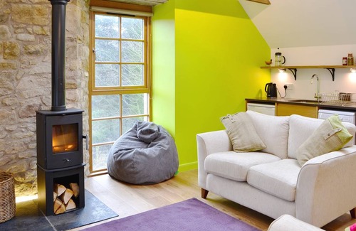 Balerno Cottage | Cabin ∙ 2 bedrooms ∙ 4 guests