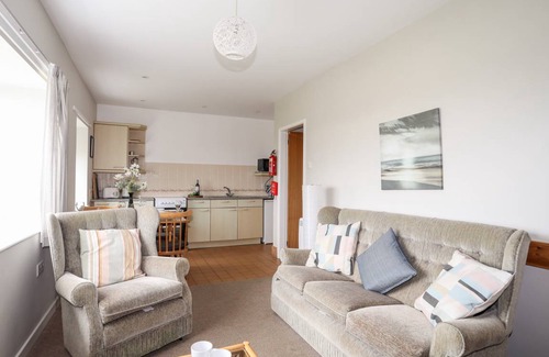 Llanengan Cottage | Cabin ∙ 2 bedrooms ∙ 5 guests