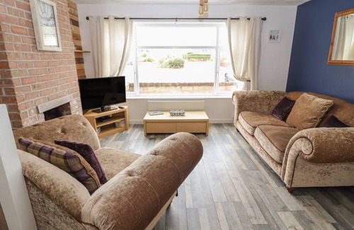 Prestatyn Cottage | Cabin ∙ 2 bedrooms ∙ 5 guests