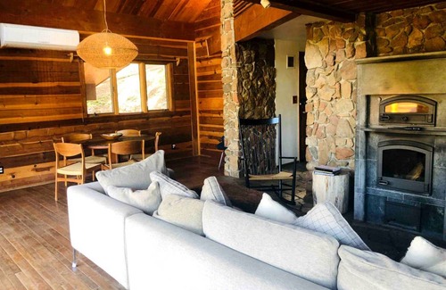 Idyllwild Cabin | Cabin ∙ 2 bedrooms ∙ 4 guests
