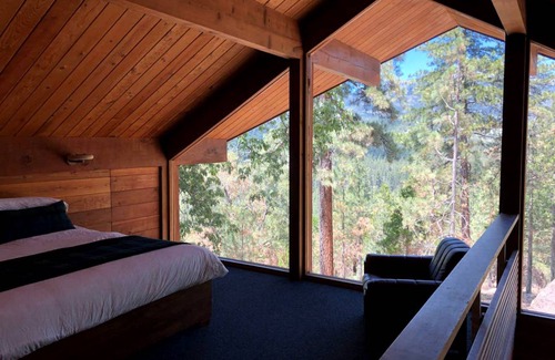 Idyllwild Cabin | Cabin ∙ 2 bedrooms ∙ 4 guests