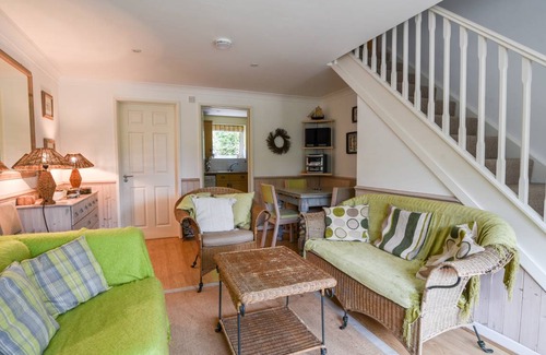 Charmouth Cottage | Cabin ∙ 3 bedrooms ∙ 6 guests