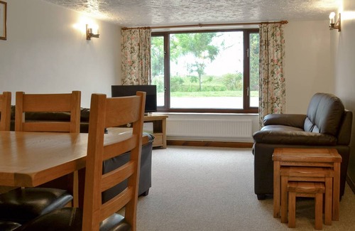 Foxley Cottage | Cabin ∙ 3 bedrooms ∙ 5 guests